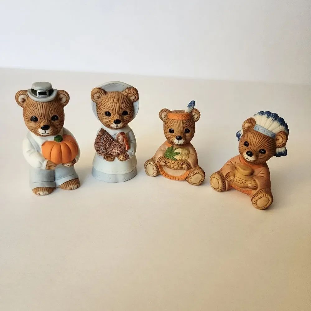 Homco Set of 4 Vintage Ceramic Thanksgiving Bears Table Decor